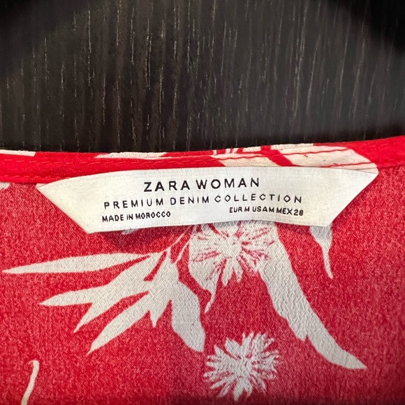 Zara red floral print front button dress - Size medium - Picture 9 of 9